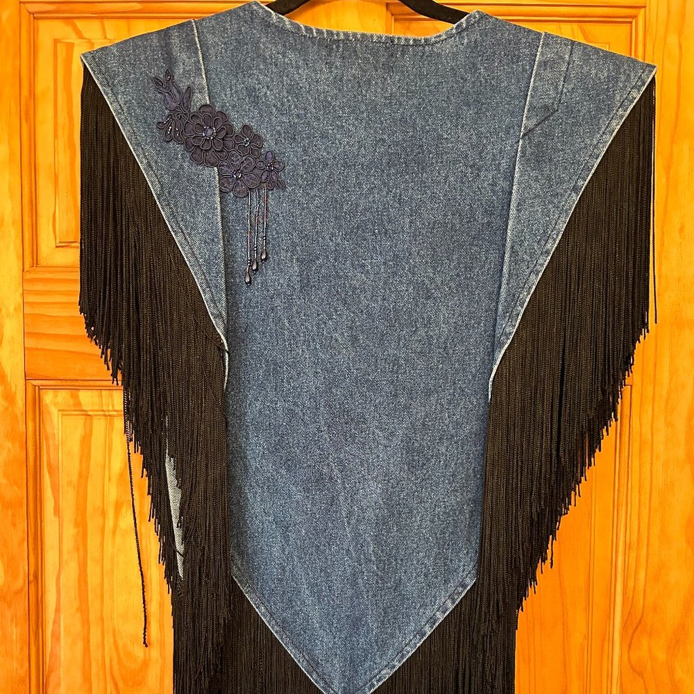 Wanted By Beads Beautiful Vest - Picture 6 of 8